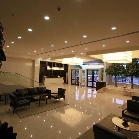 Goutham Grand Hotel Tenali Exterior foto