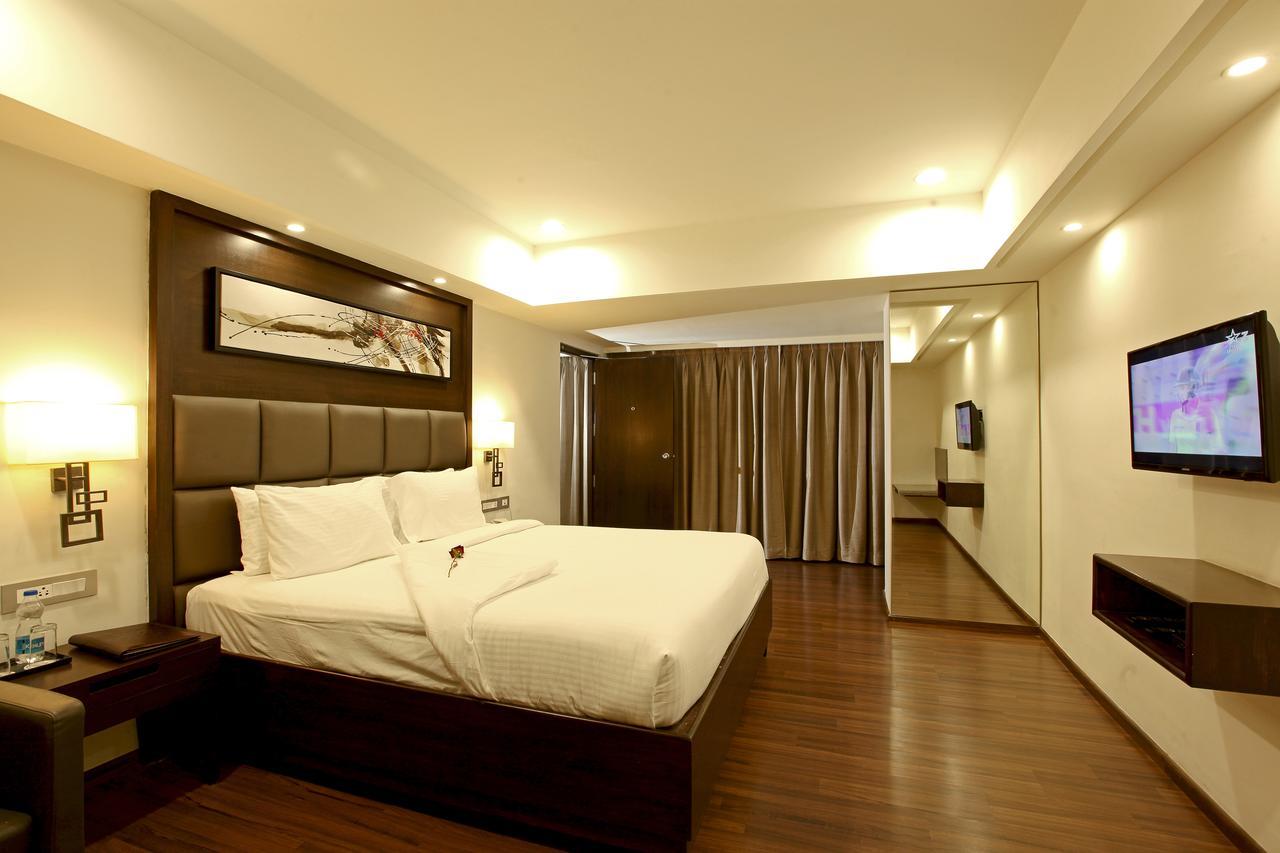 Goutham Grand Hotel Tenali Exterior foto