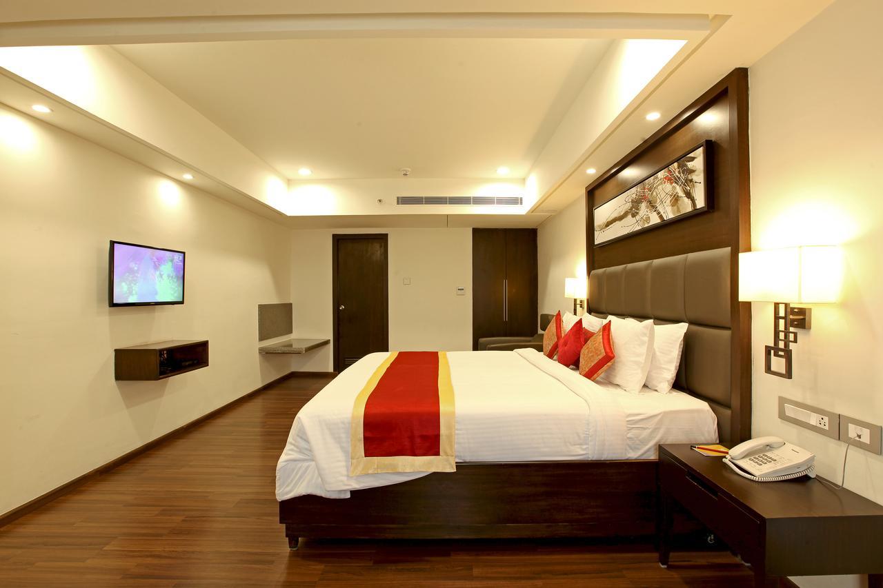 Goutham Grand Hotel Tenali Zimmer foto