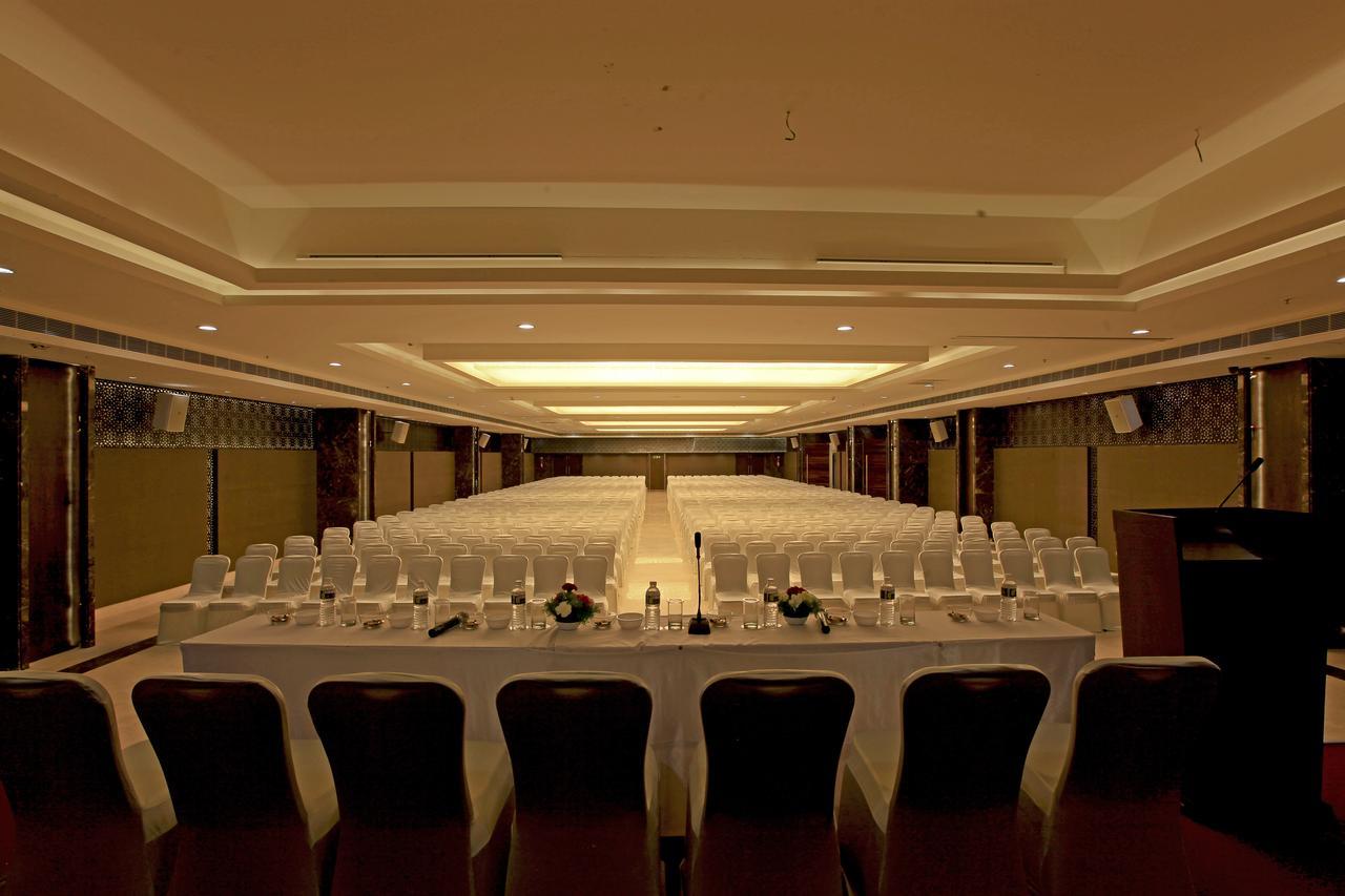Goutham Grand Hotel Tenali Exterior foto