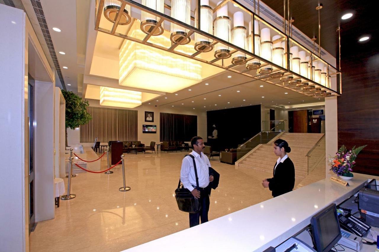 Goutham Grand Hotel Tenali Exterior foto